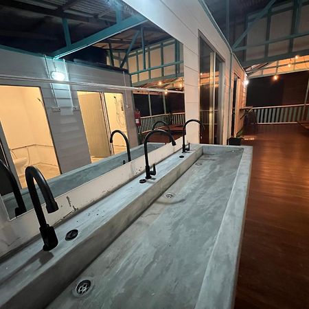Dormitory Pondok Kampong Juara エクステリア 写真